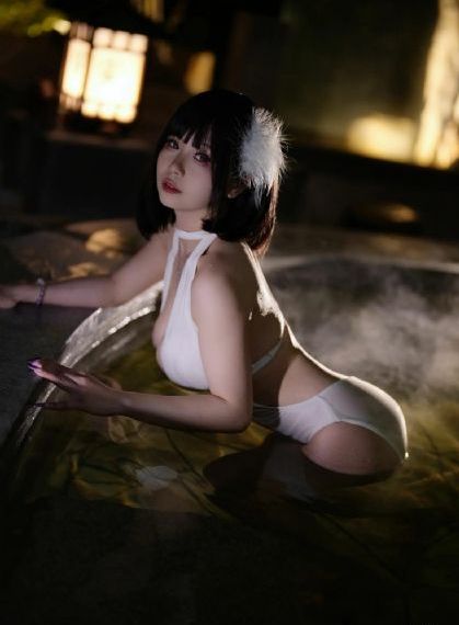 椎名由奈女教师